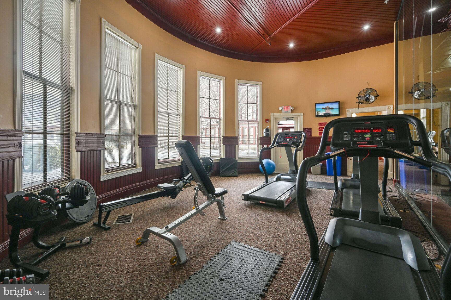 FOREST GLEN PARK - Residential