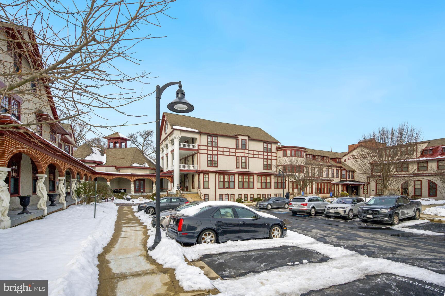 FOREST GLEN PARK - Residential