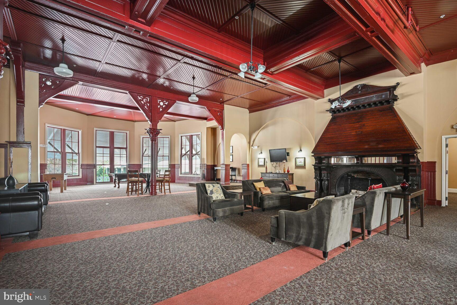 FOREST GLEN PARK - Residential