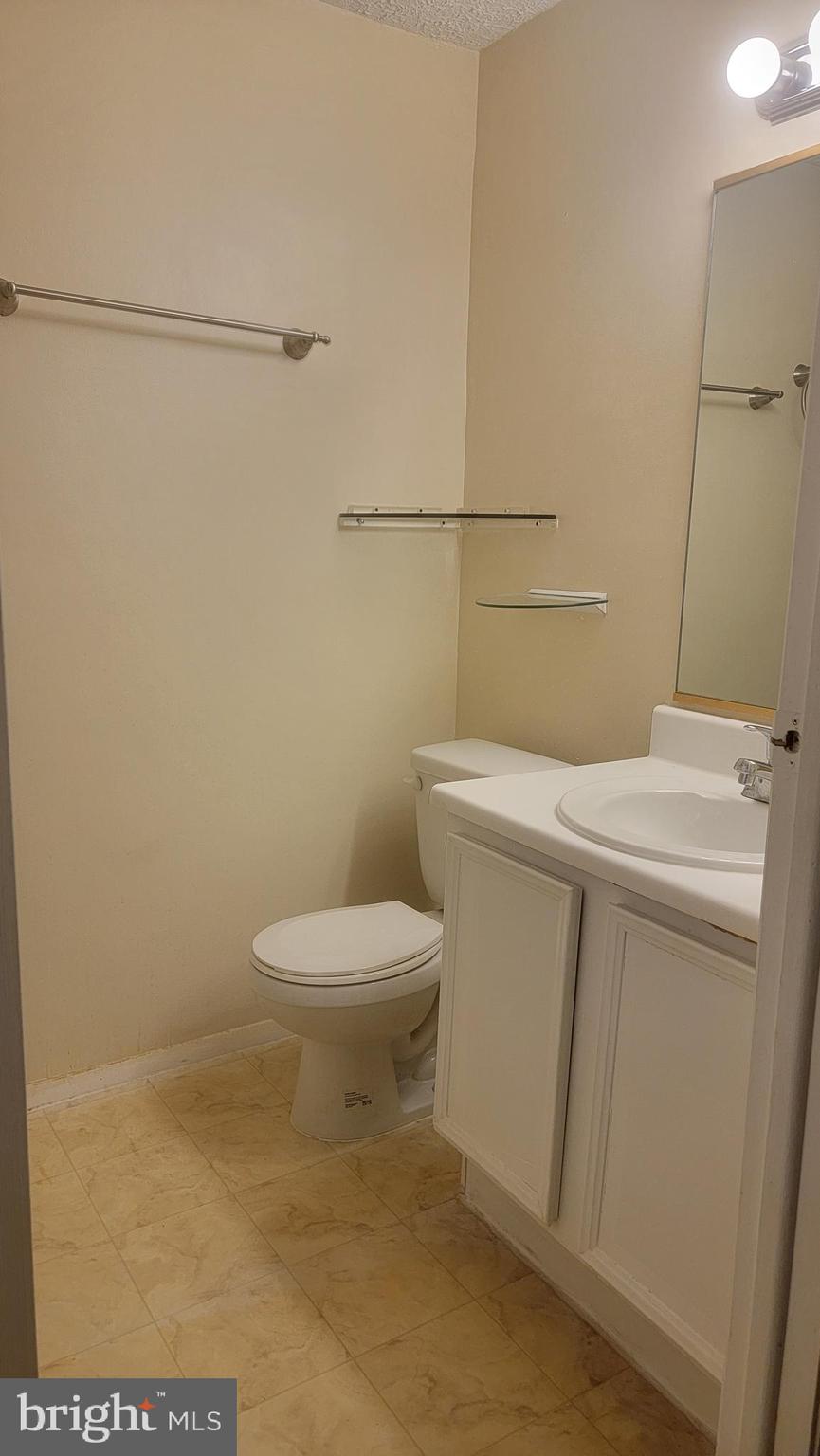 MIDDLEBROOK COMMONS - Residential