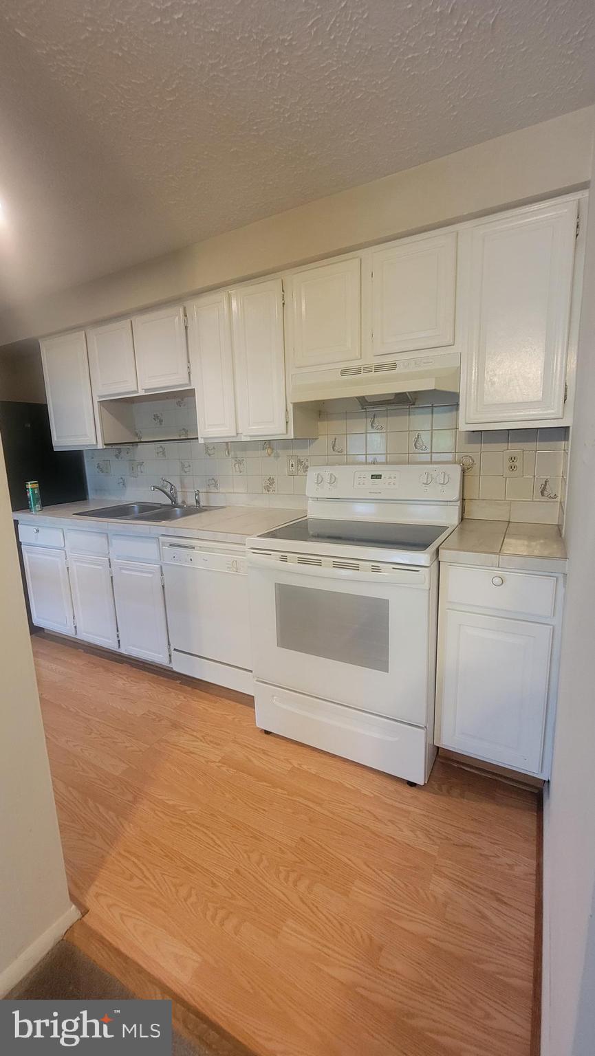 MIDDLEBROOK COMMONS - Residential