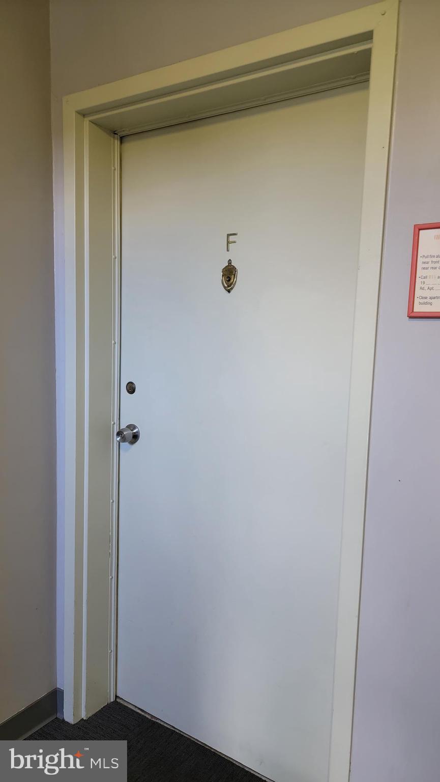 MIDDLEBROOK COMMONS - Residential