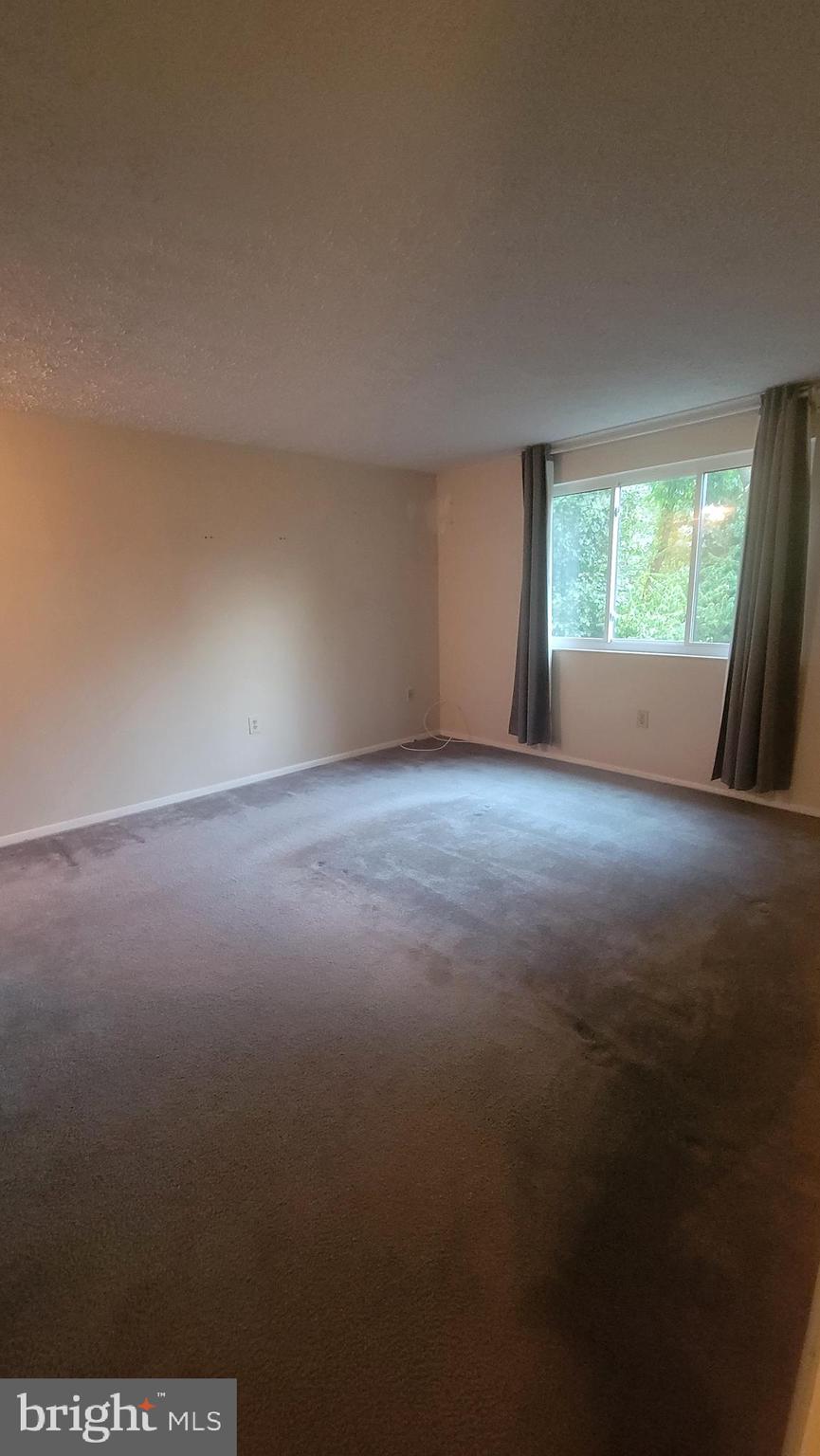 MIDDLEBROOK COMMONS - Residential