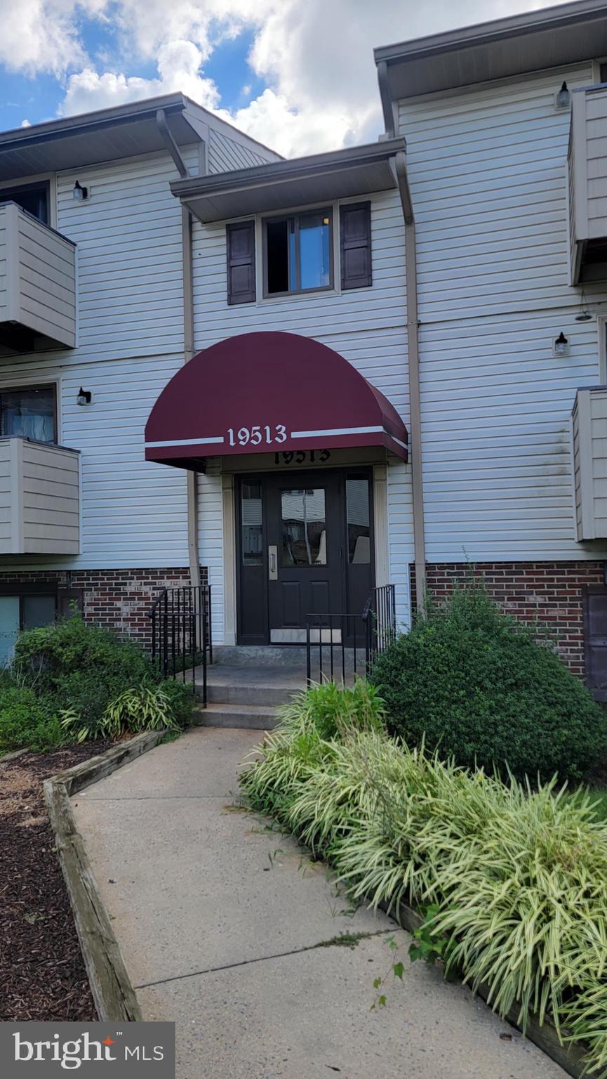 MIDDLEBROOK COMMONS - Residential