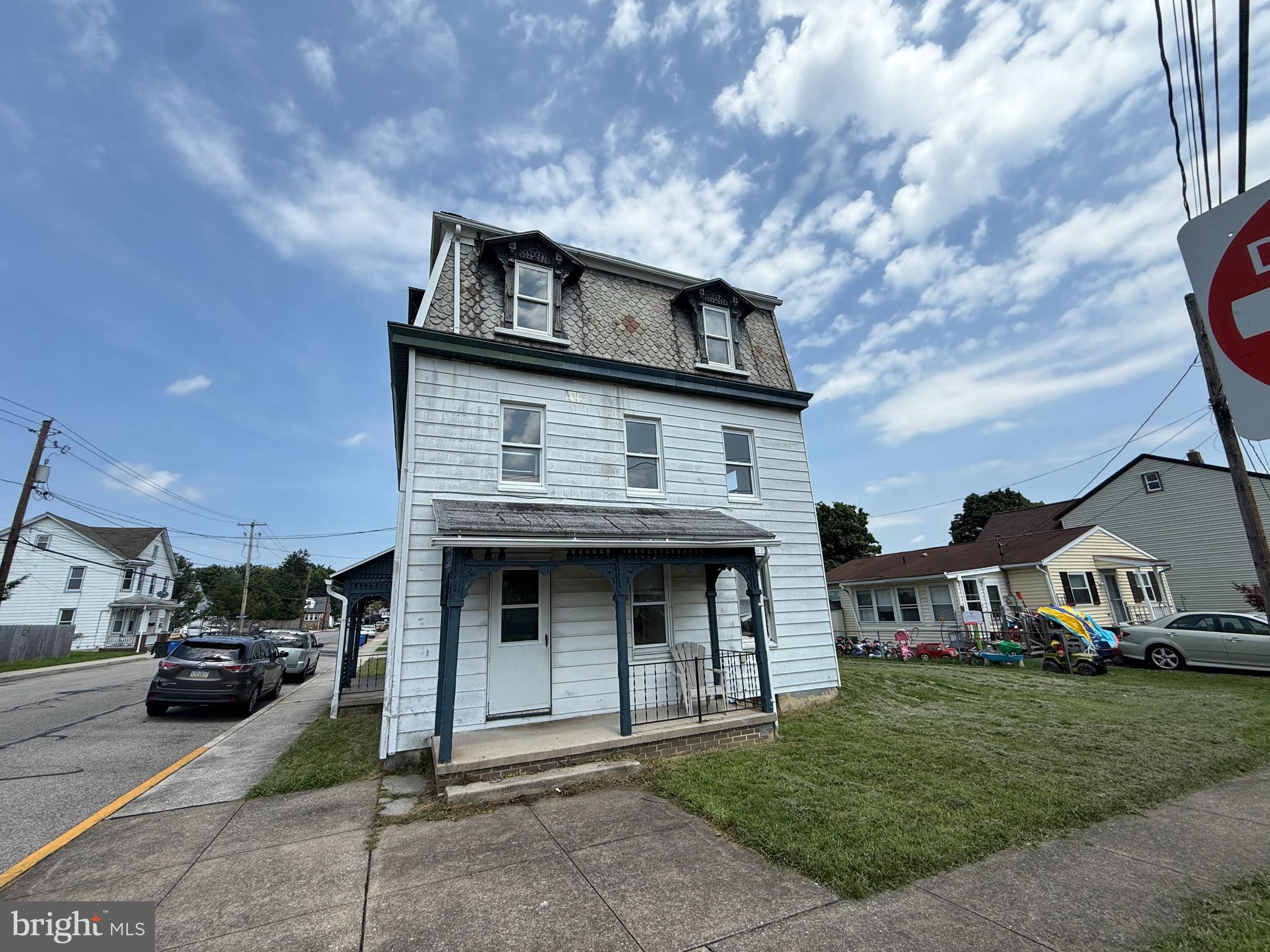 352 S WOOD STREET