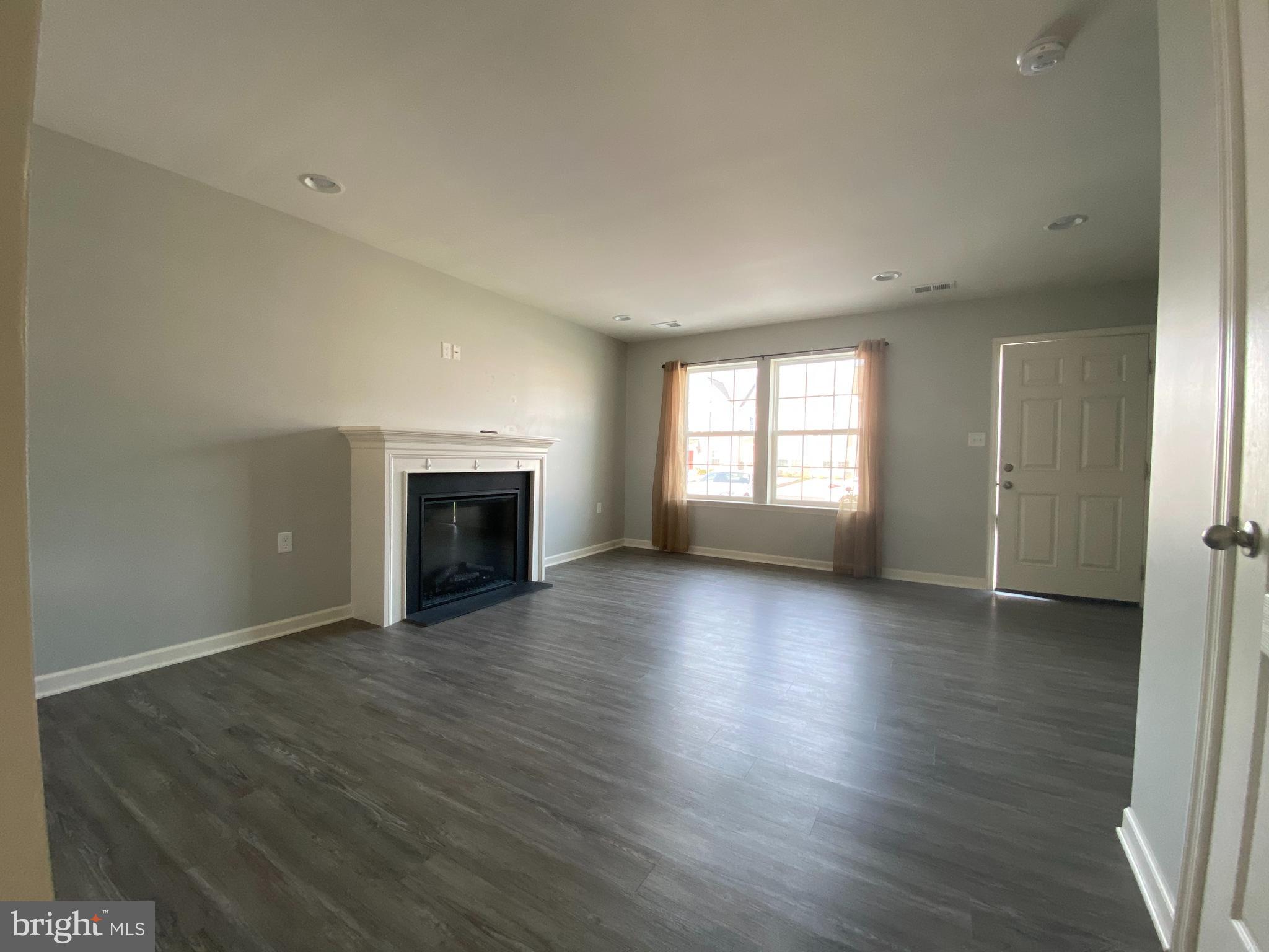 MCCAULEY CROSSING - Residential