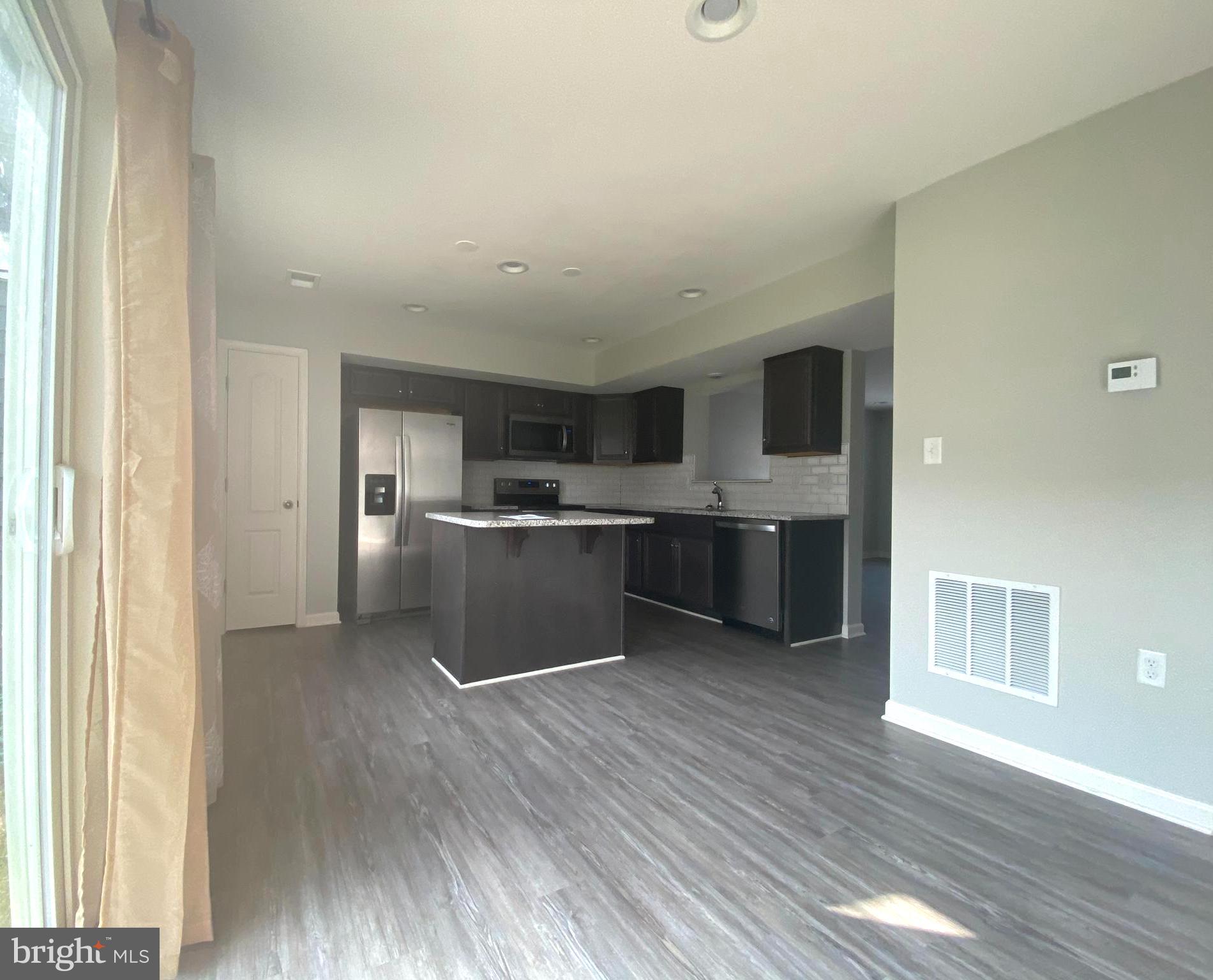 MCCAULEY CROSSING - Residential