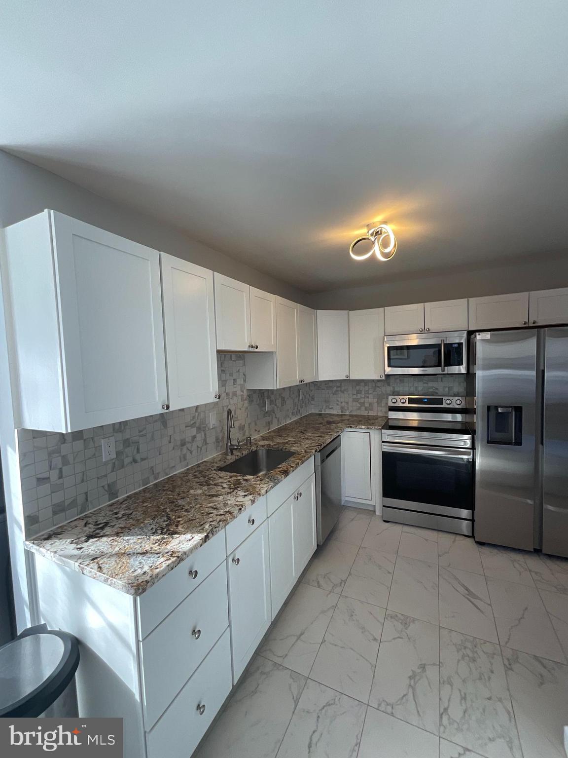 BRAGG HILL TOWNHOUSES - Residential Lease