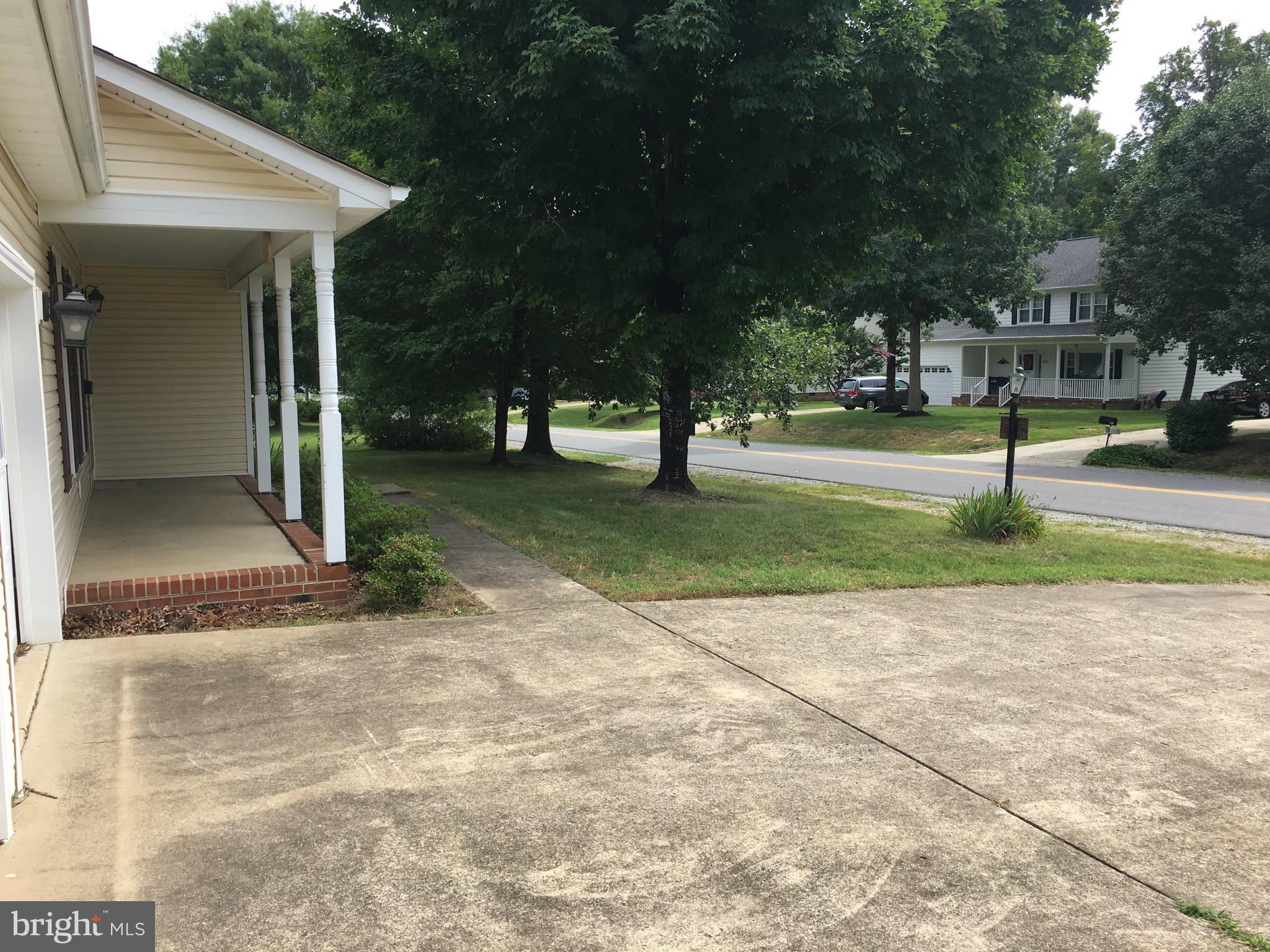 MAPLE GROVE - Residential