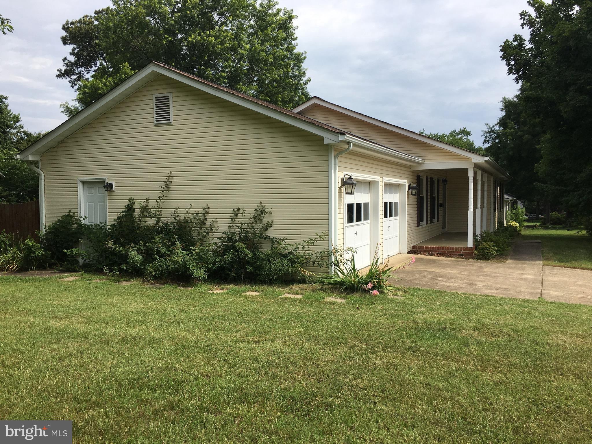 MAPLE GROVE - Residential