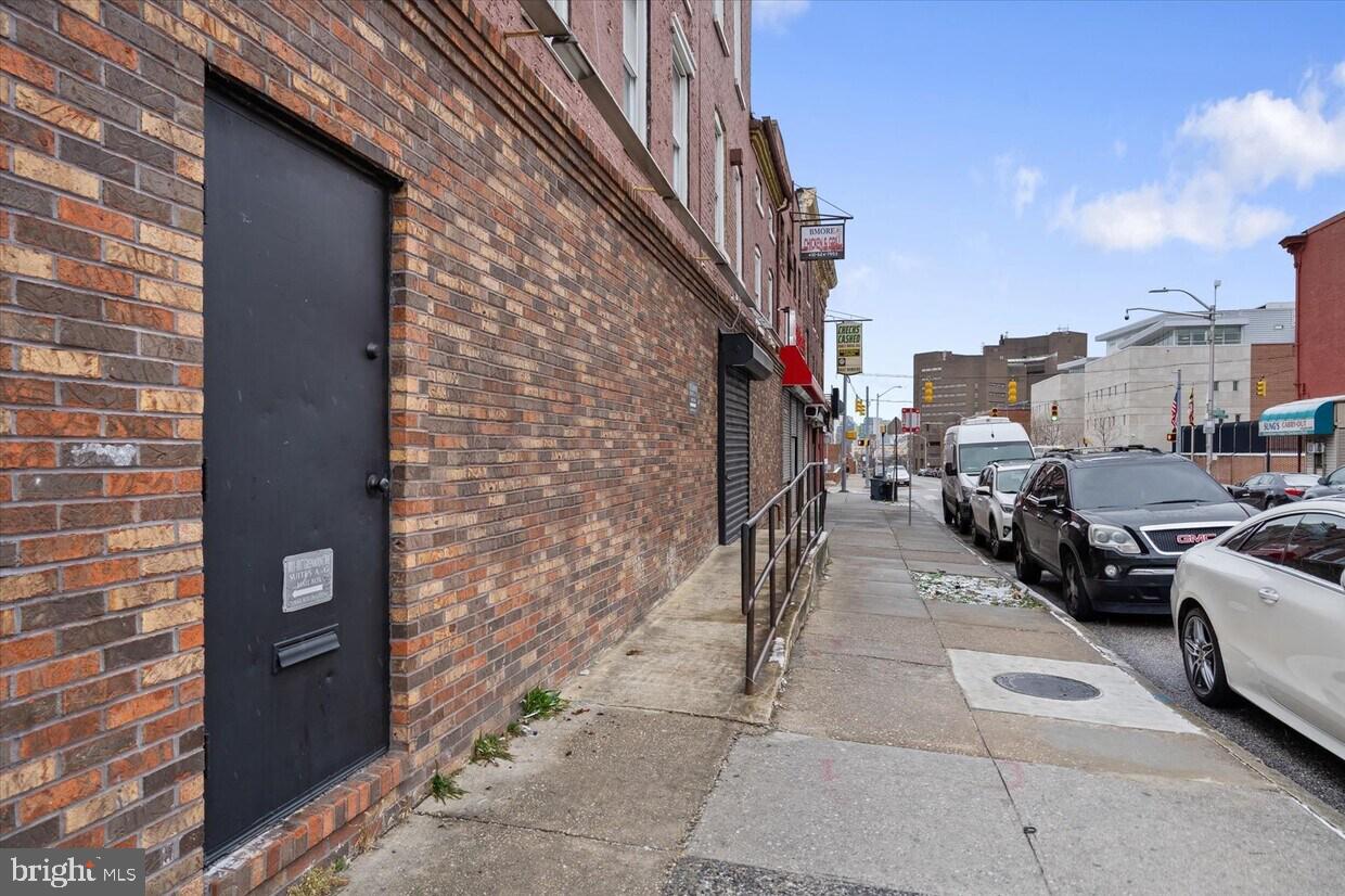 1011 GREENMOUNT AVENUE