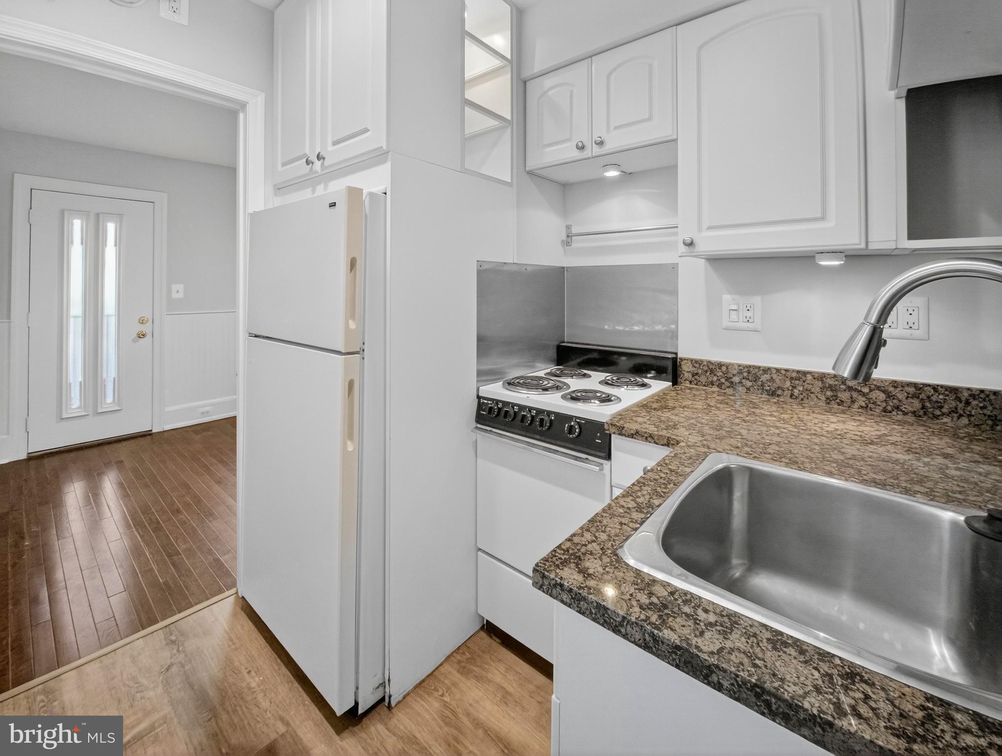 U STREET - Residential Lease