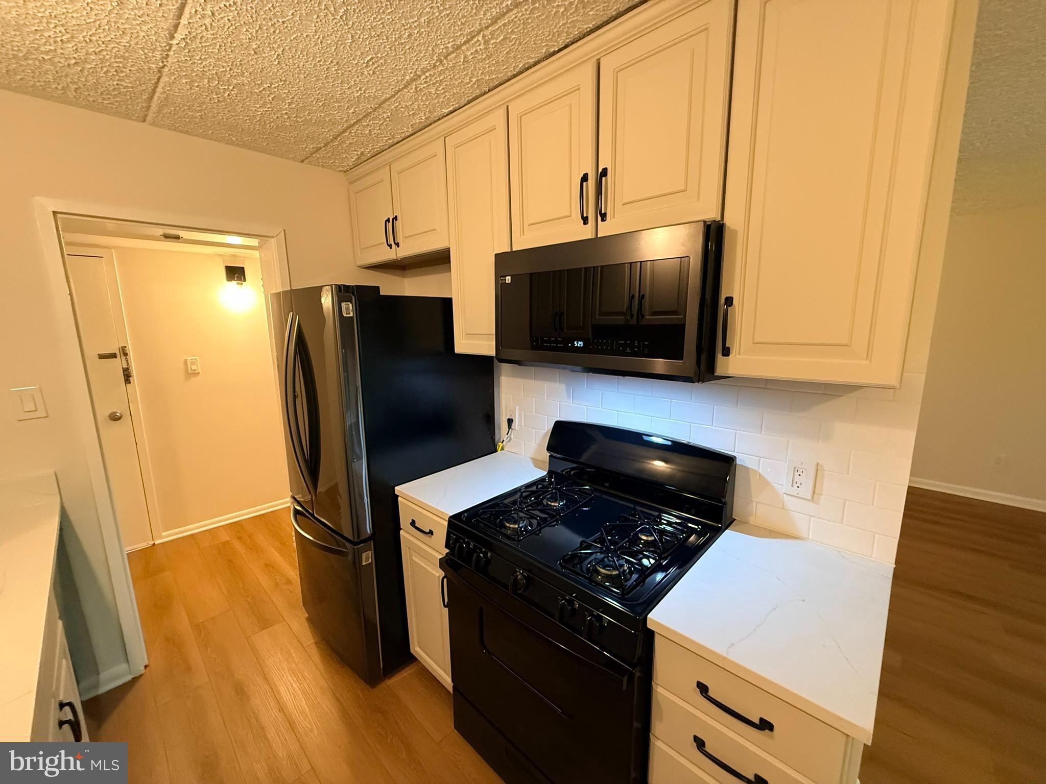 2313 FREETOWN COURT 20/11C