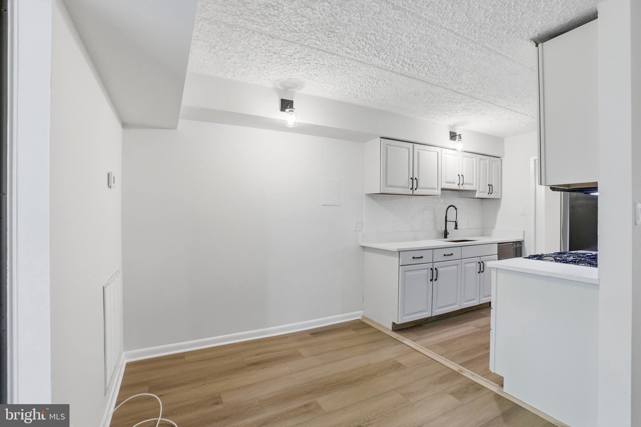 2313 FREETOWN COURT 20/11C