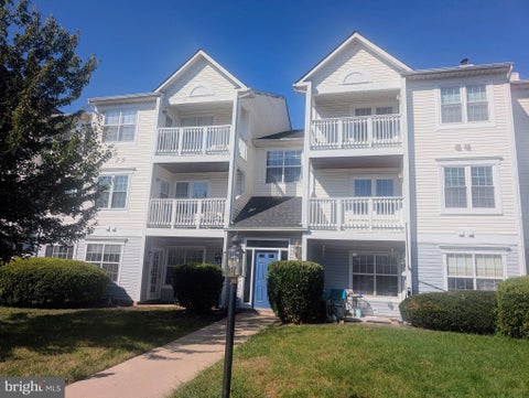 Condo For Sale - 8050 Lisle Drive<br/> MANASSAS, VA 20109