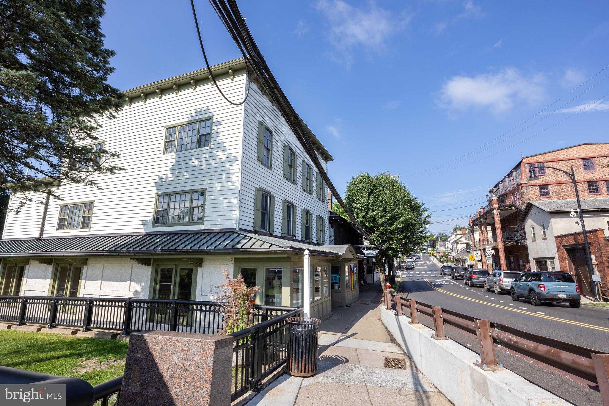 15 E BRIDGE STREET