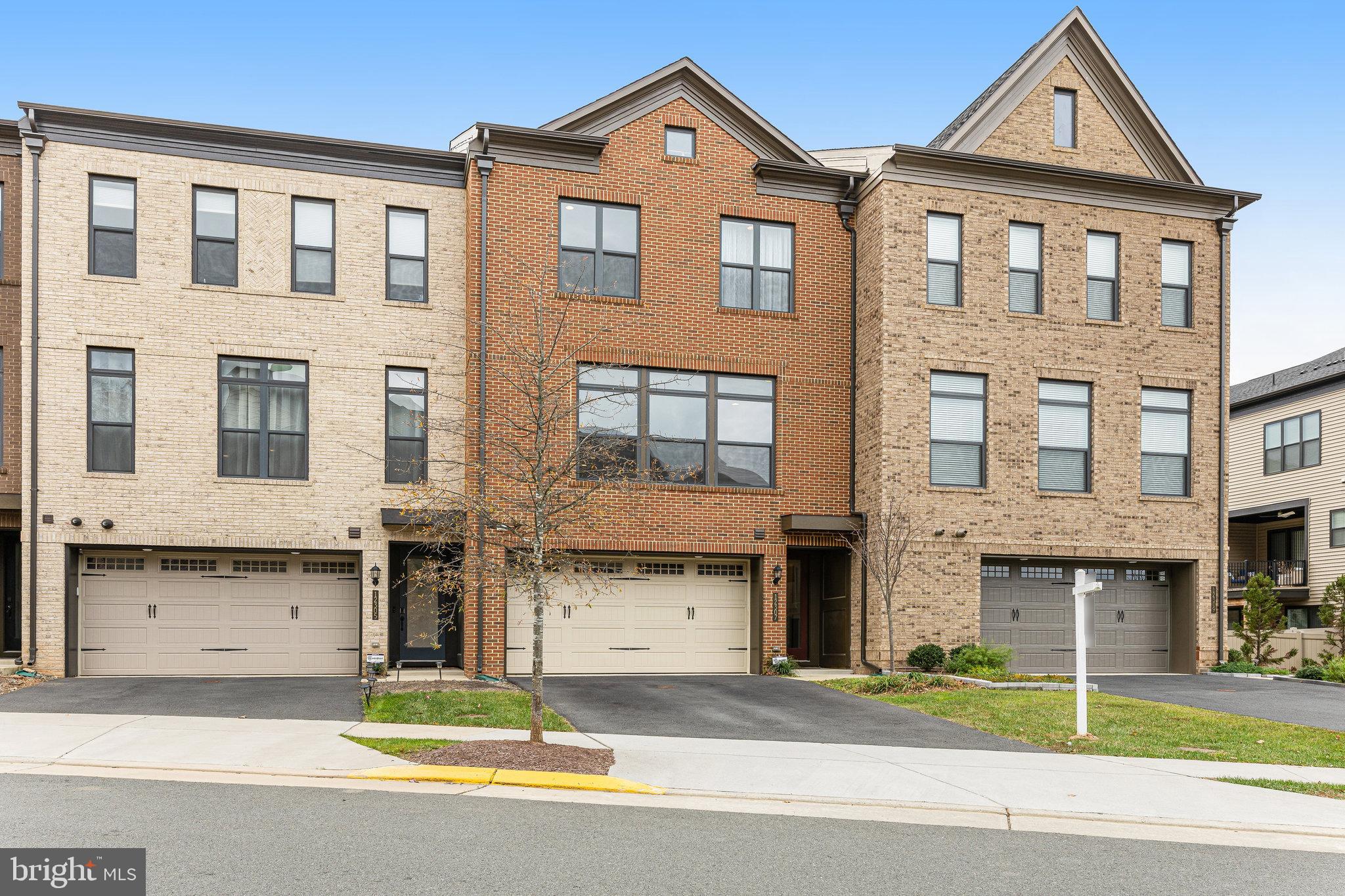 WEST OAKS CORNER - Residential