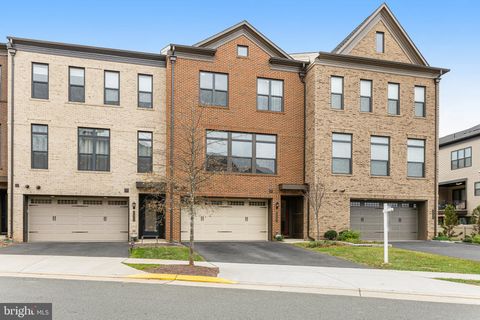 12307 W OAKS DRIVE FAIRFAX VA 22030