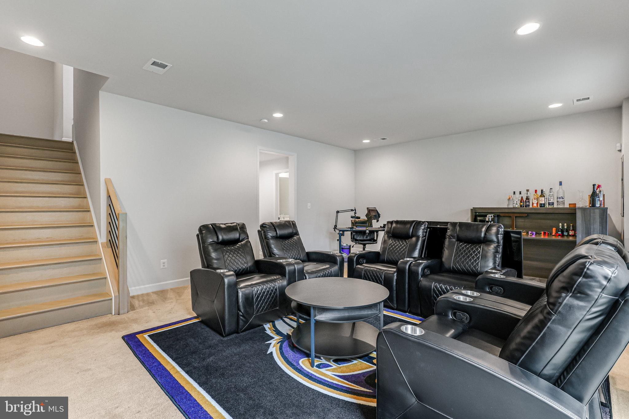 WEST OAKS CORNER - Residential