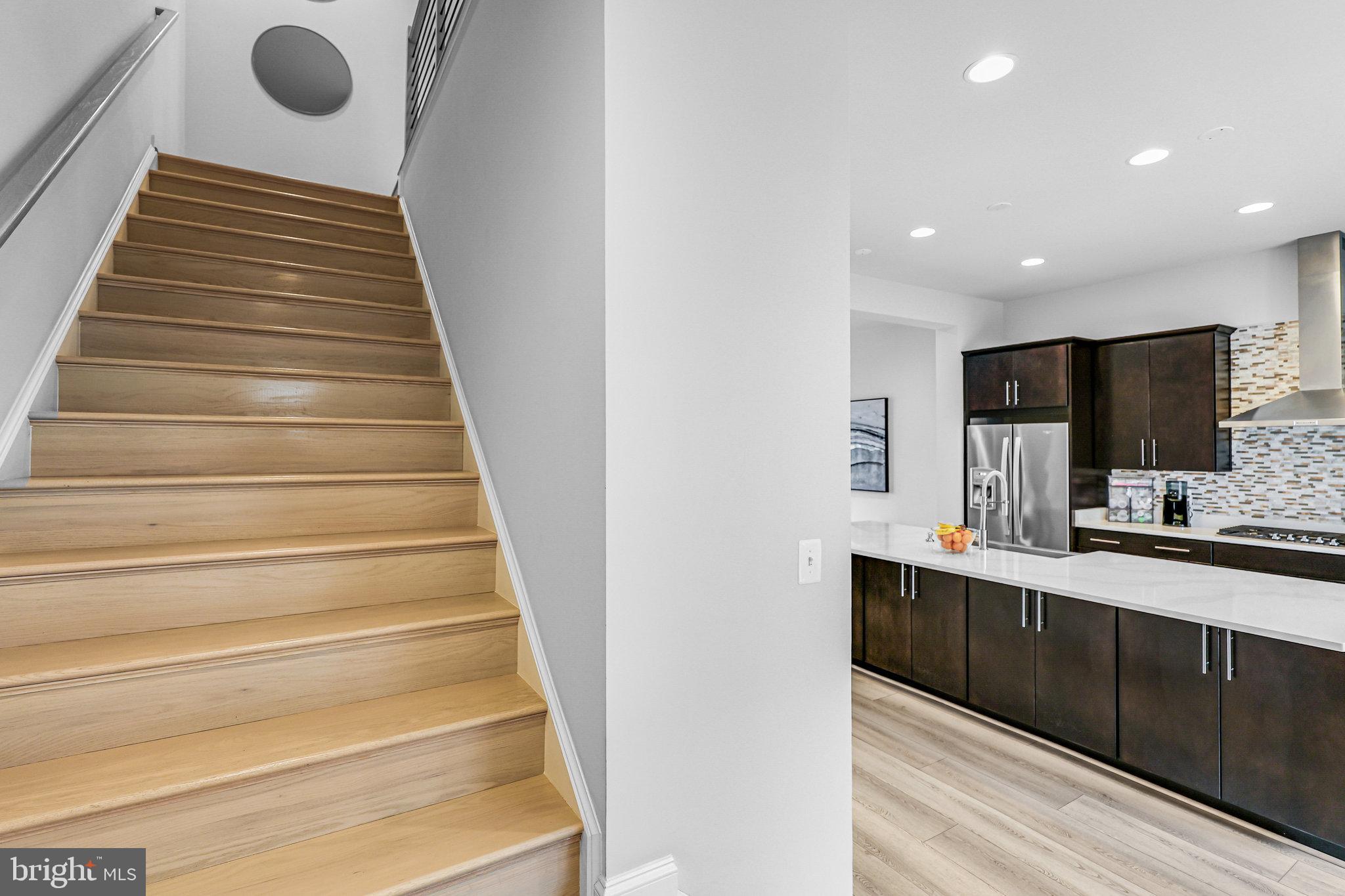 WEST OAKS CORNER - Residential