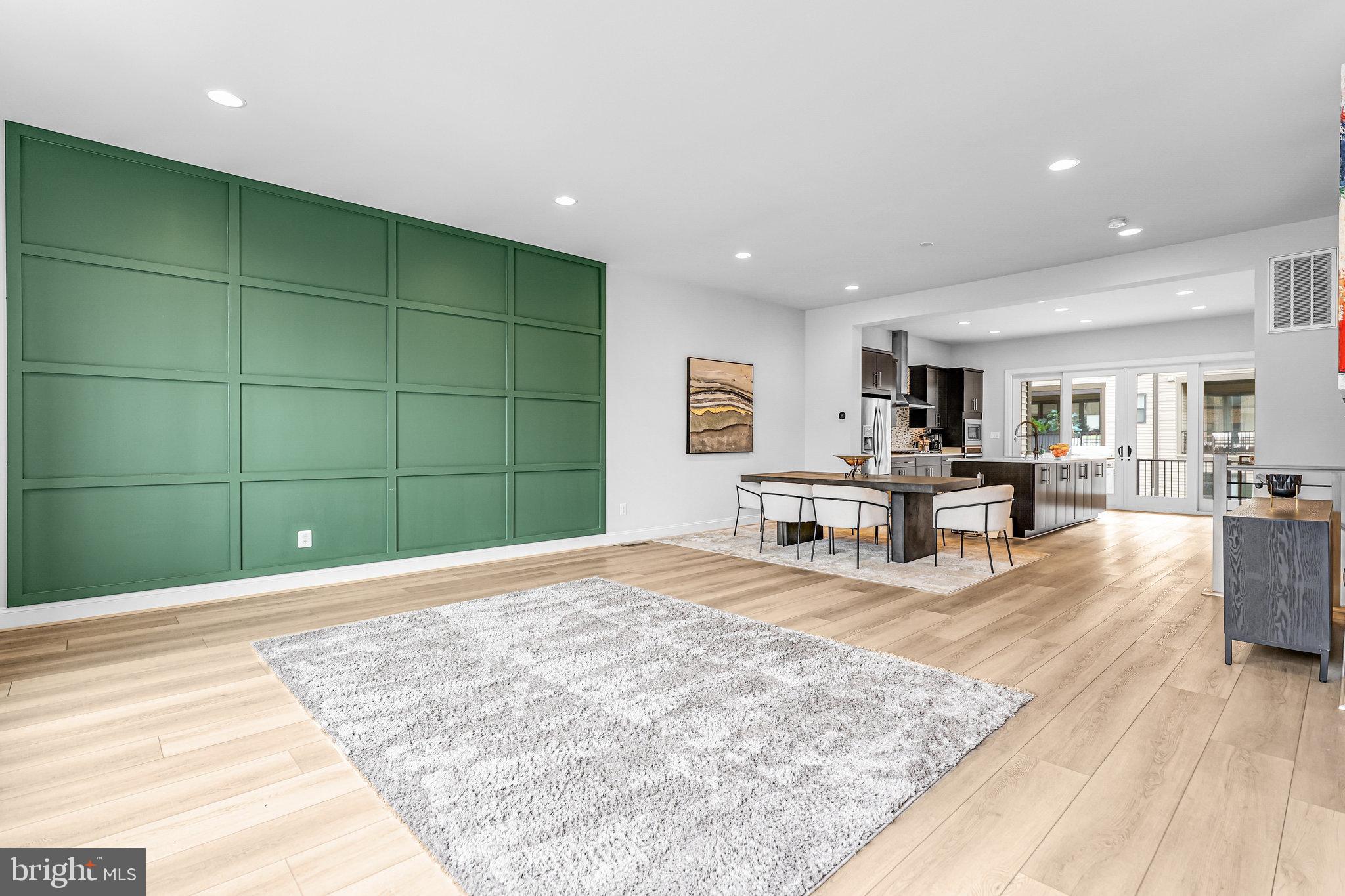 WEST OAKS CORNER - Residential