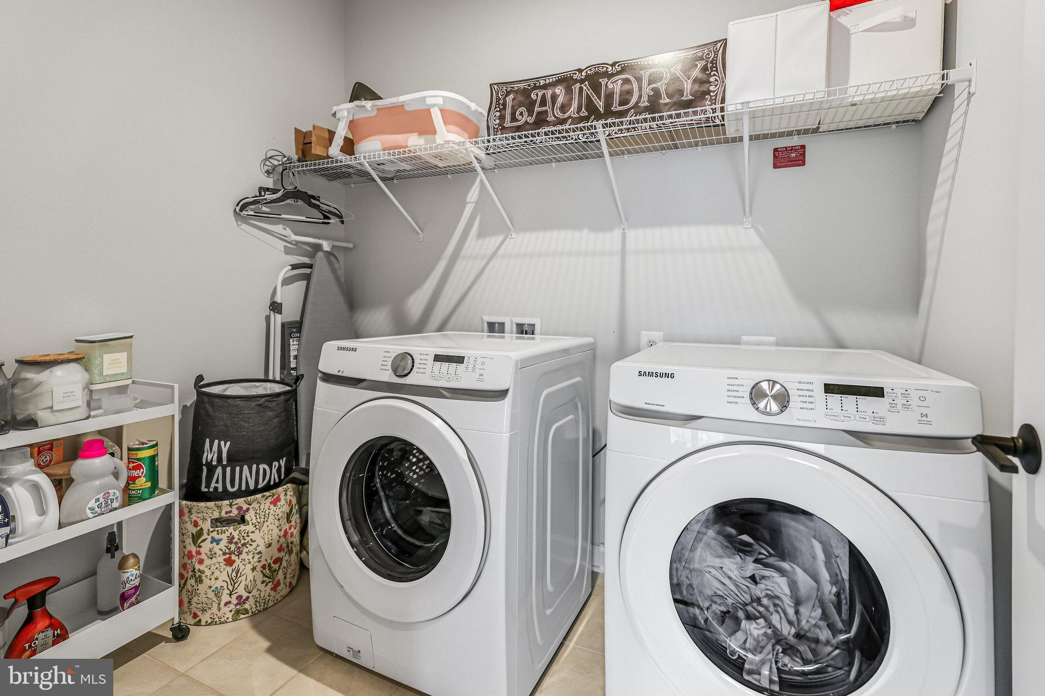 WEST OAKS CORNER - Residential