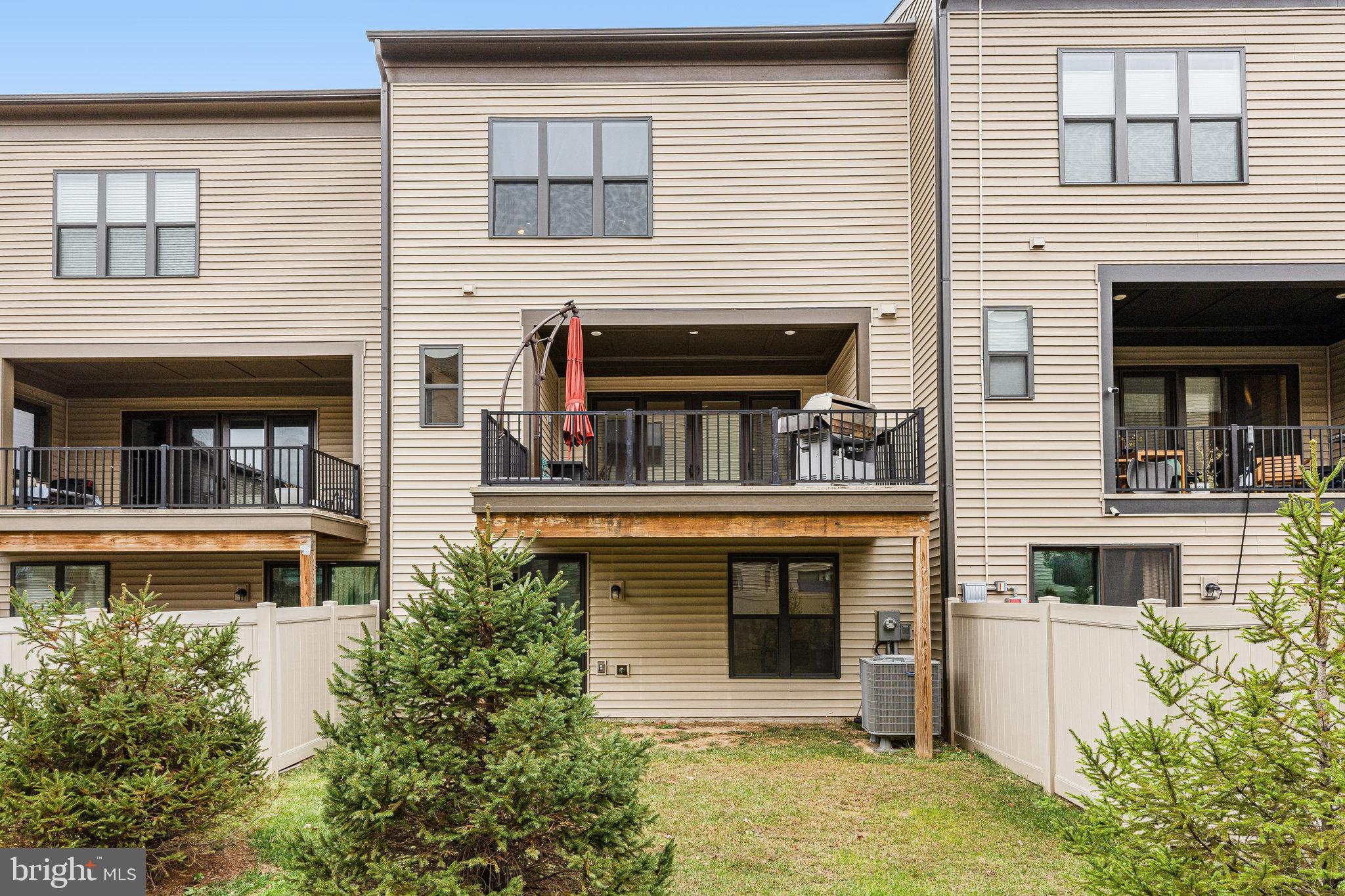 WEST OAKS CORNER - Residential