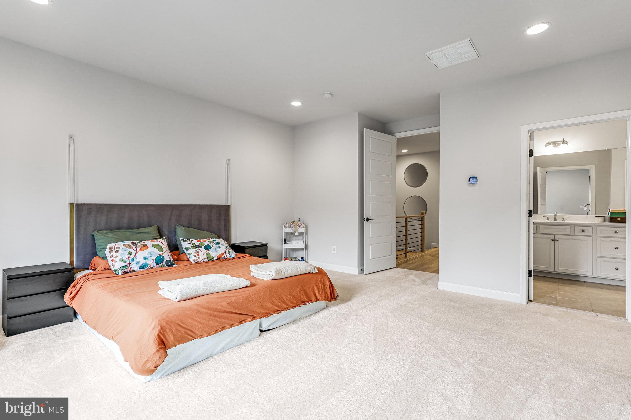 WEST OAKS CORNER - Residential