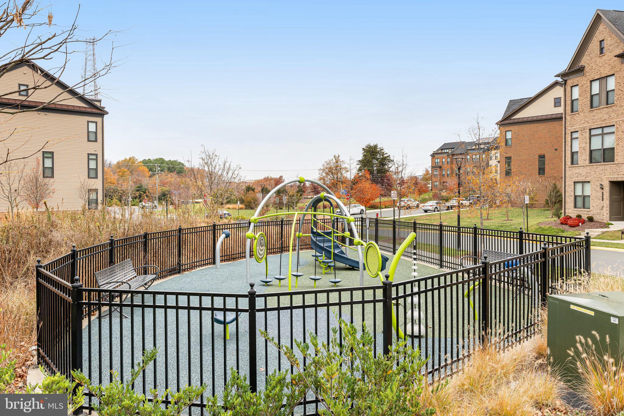 WEST OAKS CORNER - Residential