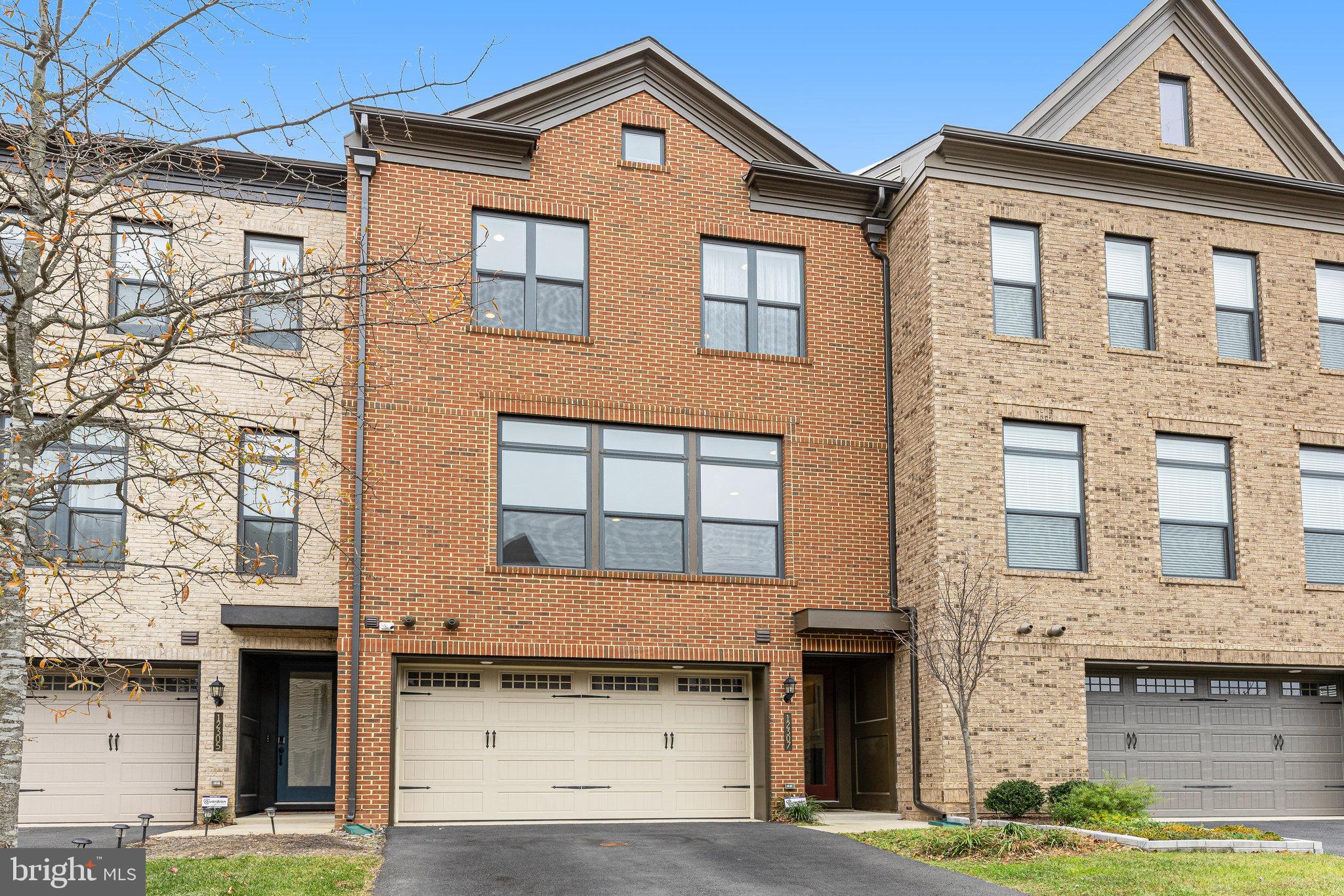 WEST OAKS CORNER - Residential