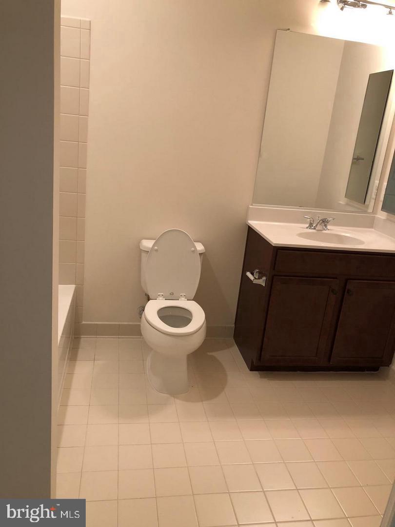 GLASCOCK FIELD AT STONE RIDGE - Residential Lease