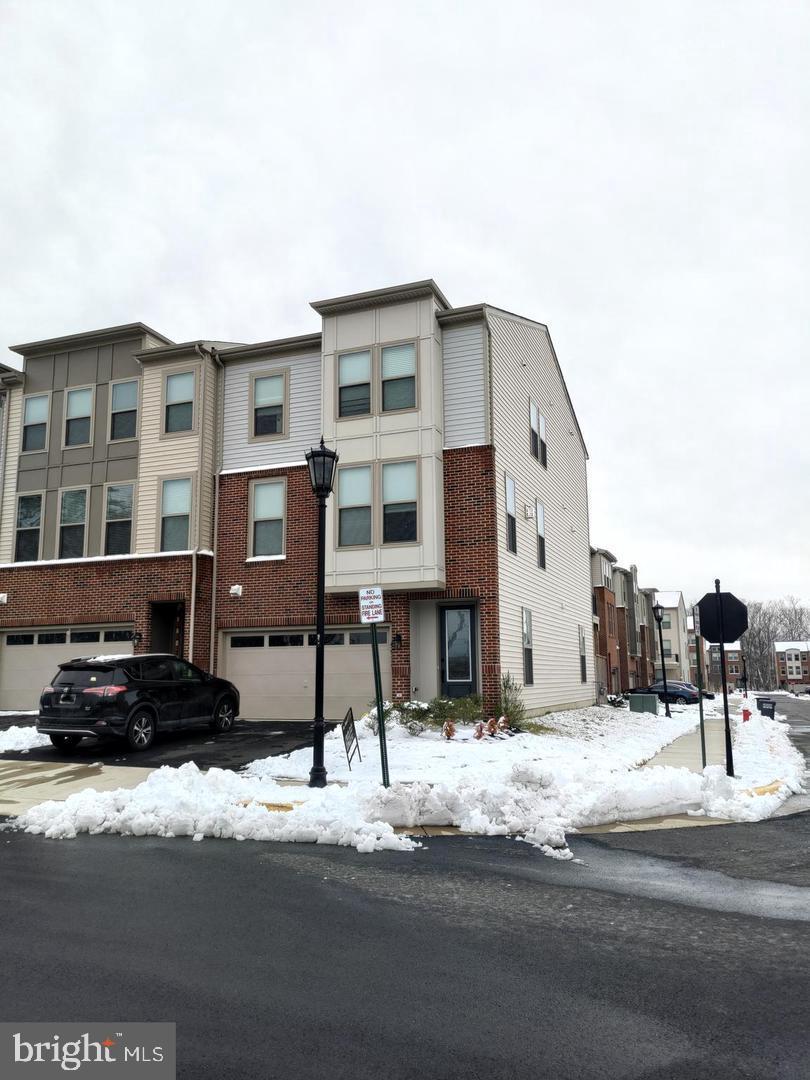 GLASCOCK FIELD AT STONE RIDGE - Residential Lease