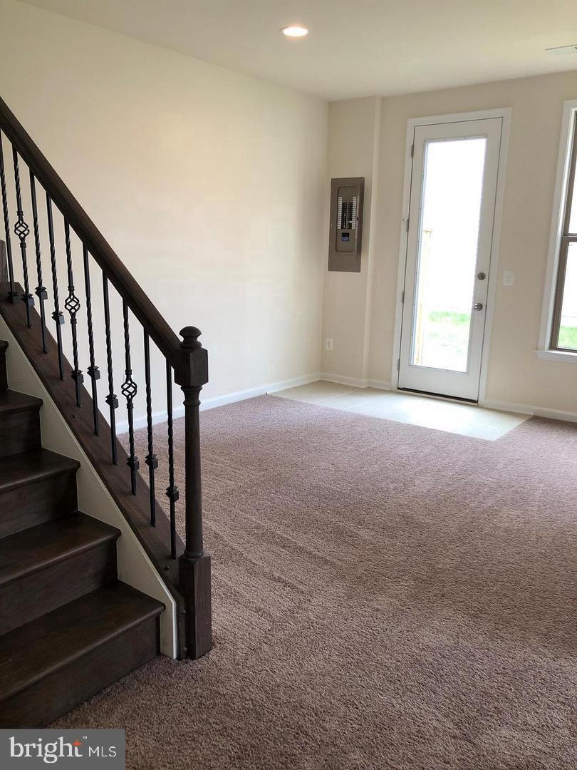 GLASCOCK FIELD AT STONE RIDGE - Residential Lease