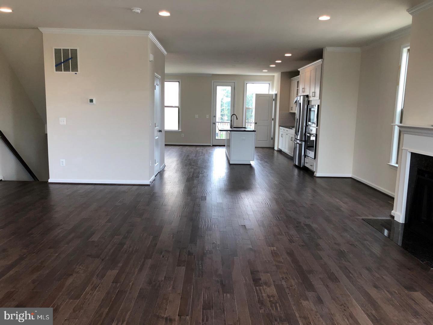 GLASCOCK FIELD AT STONE RIDGE - Residential Lease