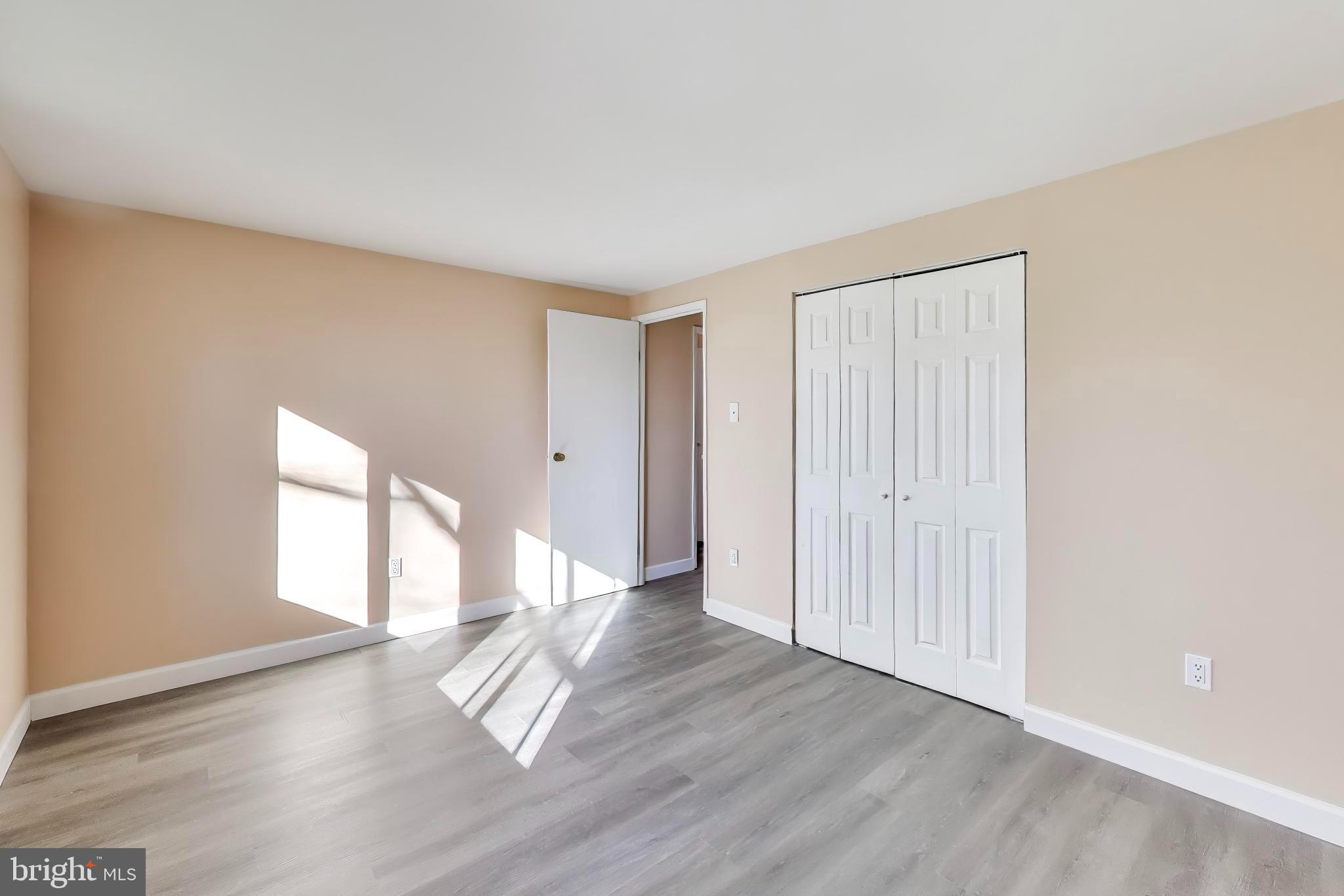 LONG REACH - Residential