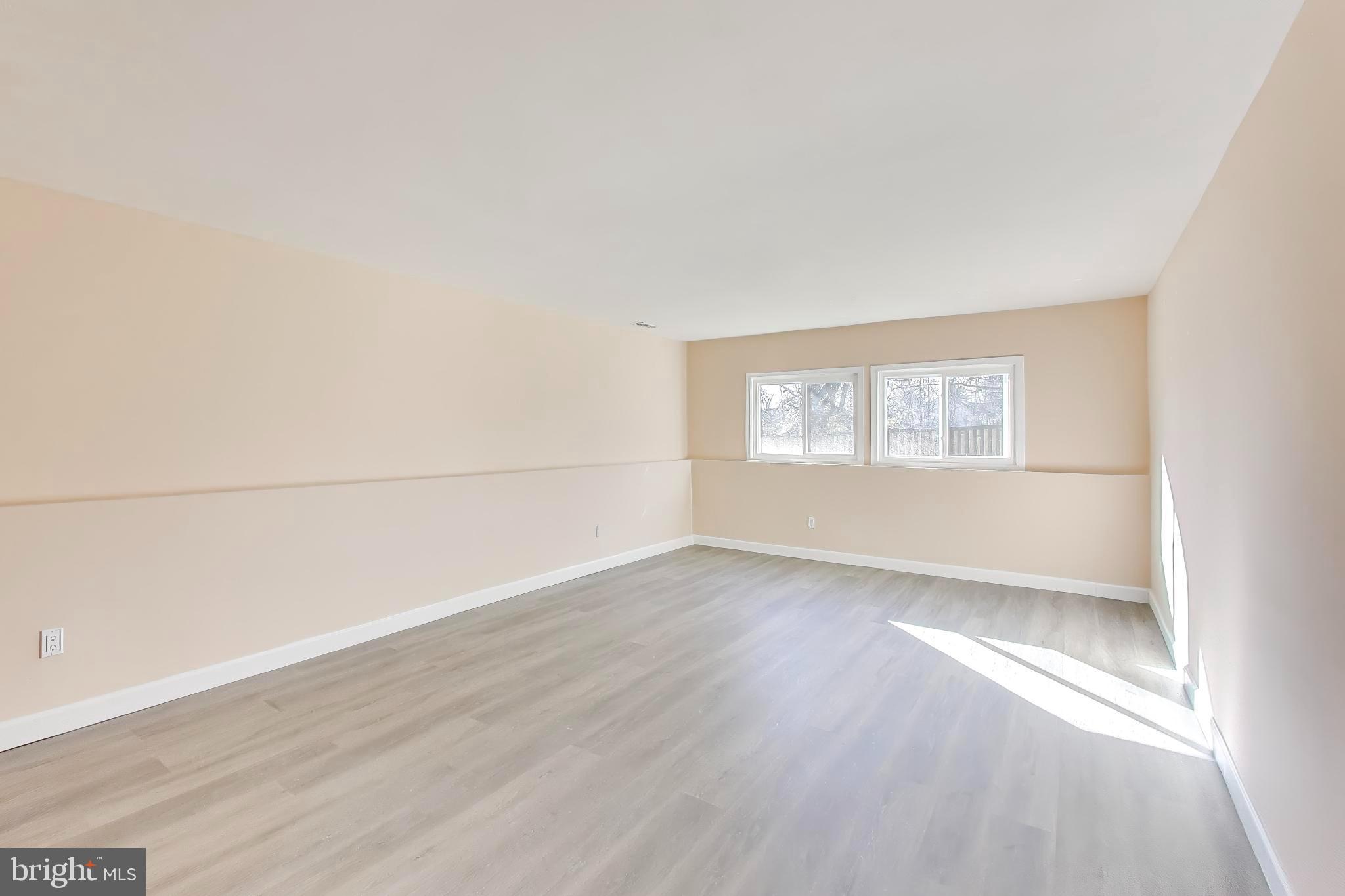 LONG REACH - Residential