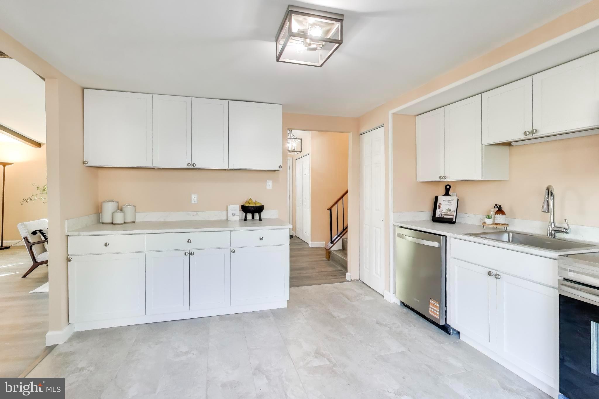 LONG REACH - Residential