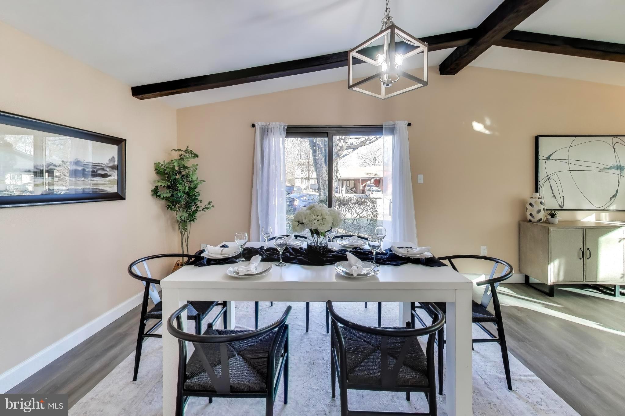 LONG REACH - Residential