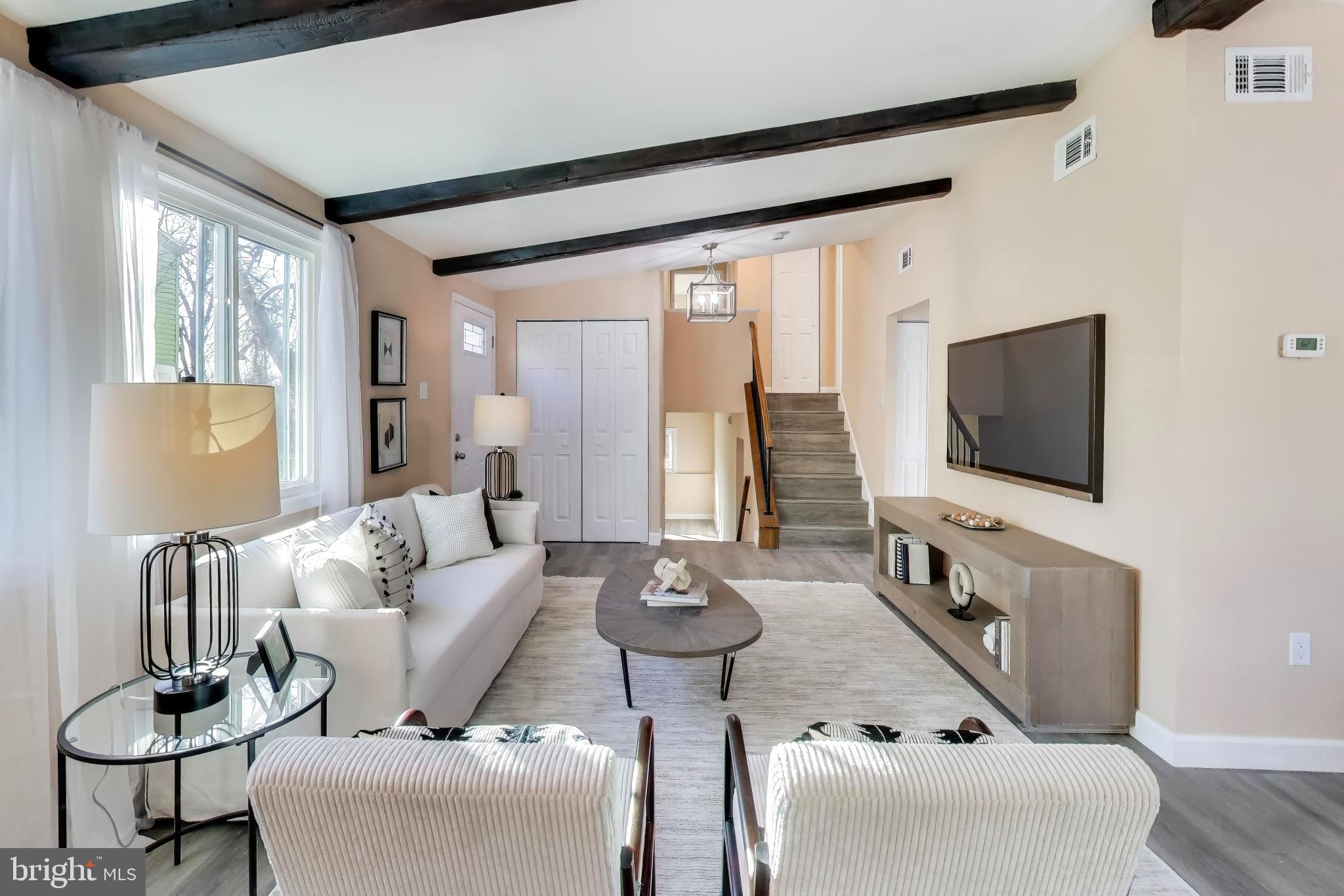 LONG REACH - Residential