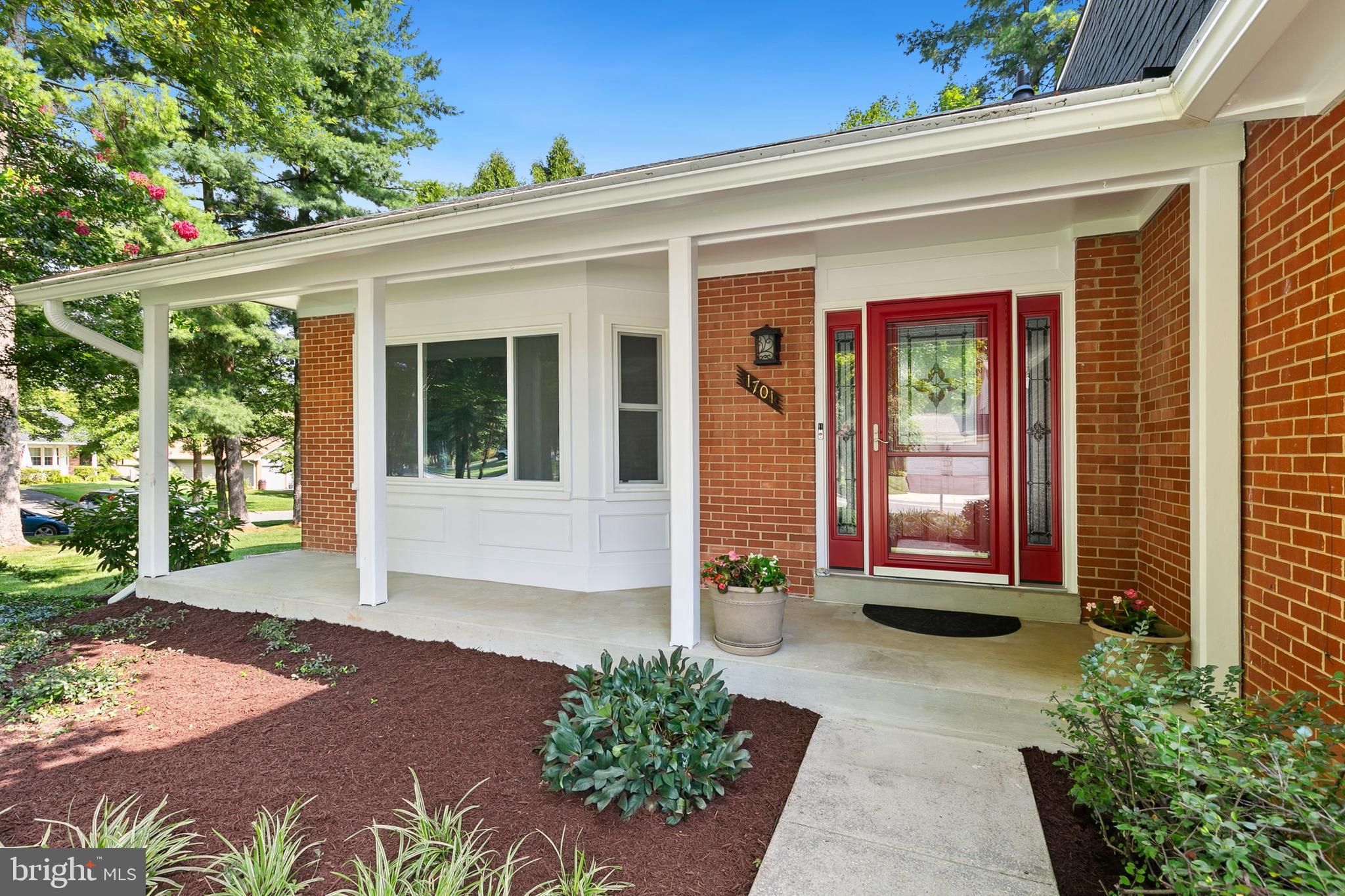 1701 GLASTONBERRY ROAD