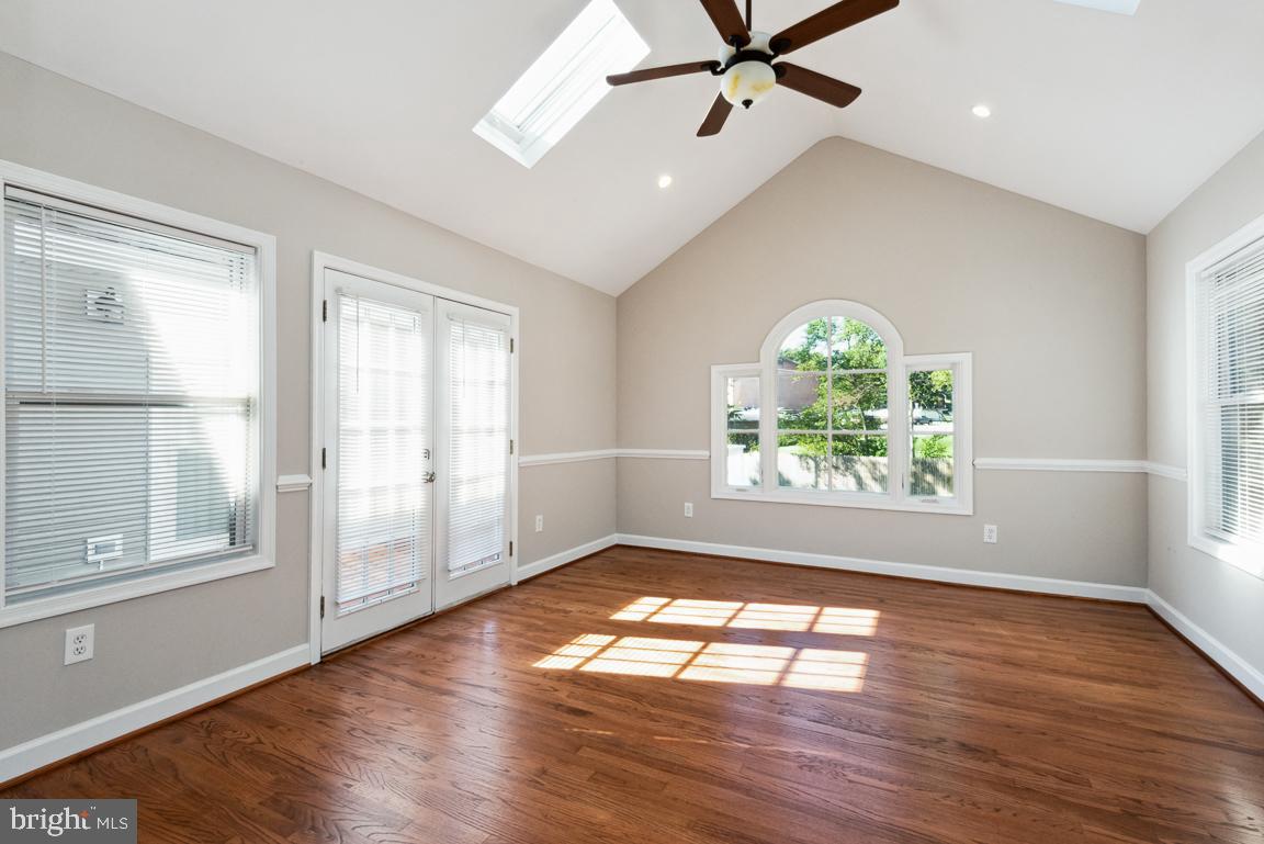 SNOW HILL MANOR - Residential