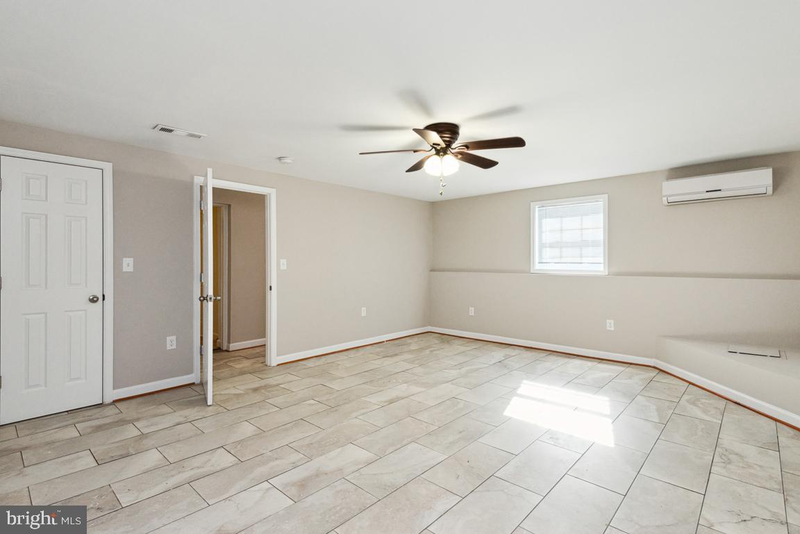 SNOW HILL MANOR - Residential