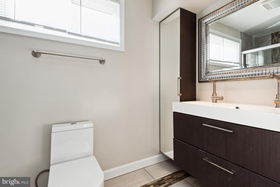 SNOW HILL MANOR - Residential