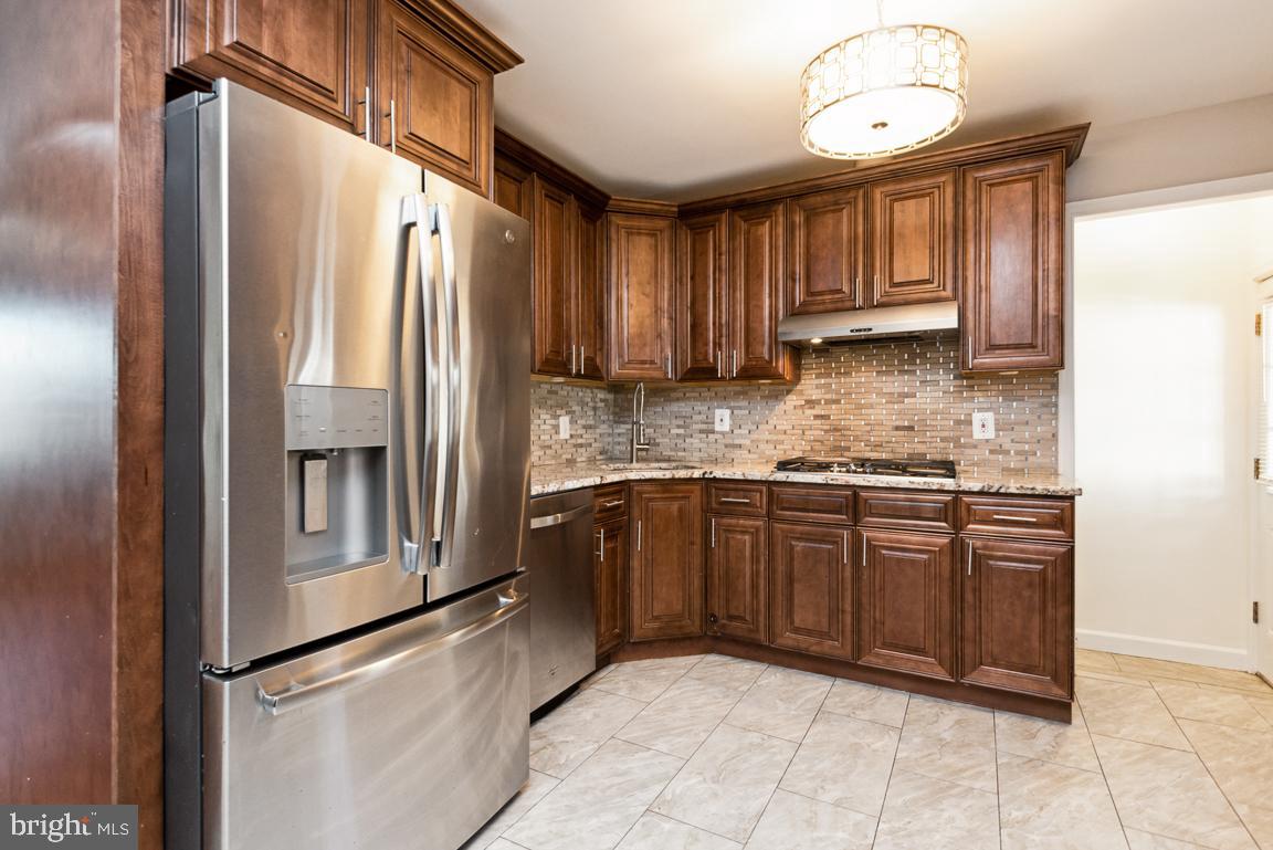 SNOW HILL MANOR - Residential