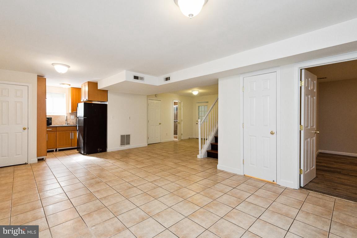 SNOW HILL MANOR - Residential