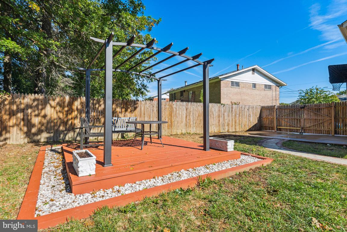 SNOW HILL MANOR - Residential