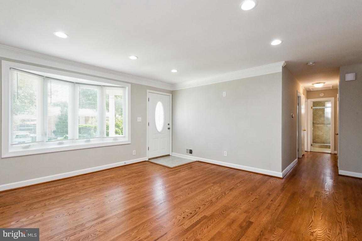 SNOW HILL MANOR - Residential