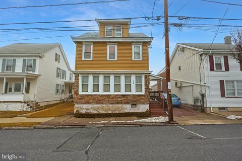 310 W LUDLOW STREET SUMMIT HILL PA 18250