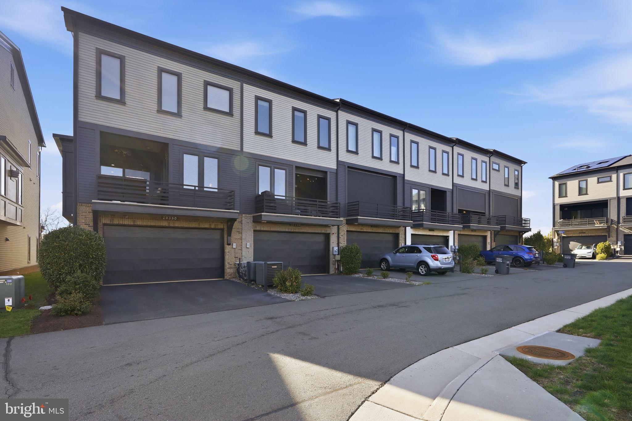 ONE LOUDOUN - Residential