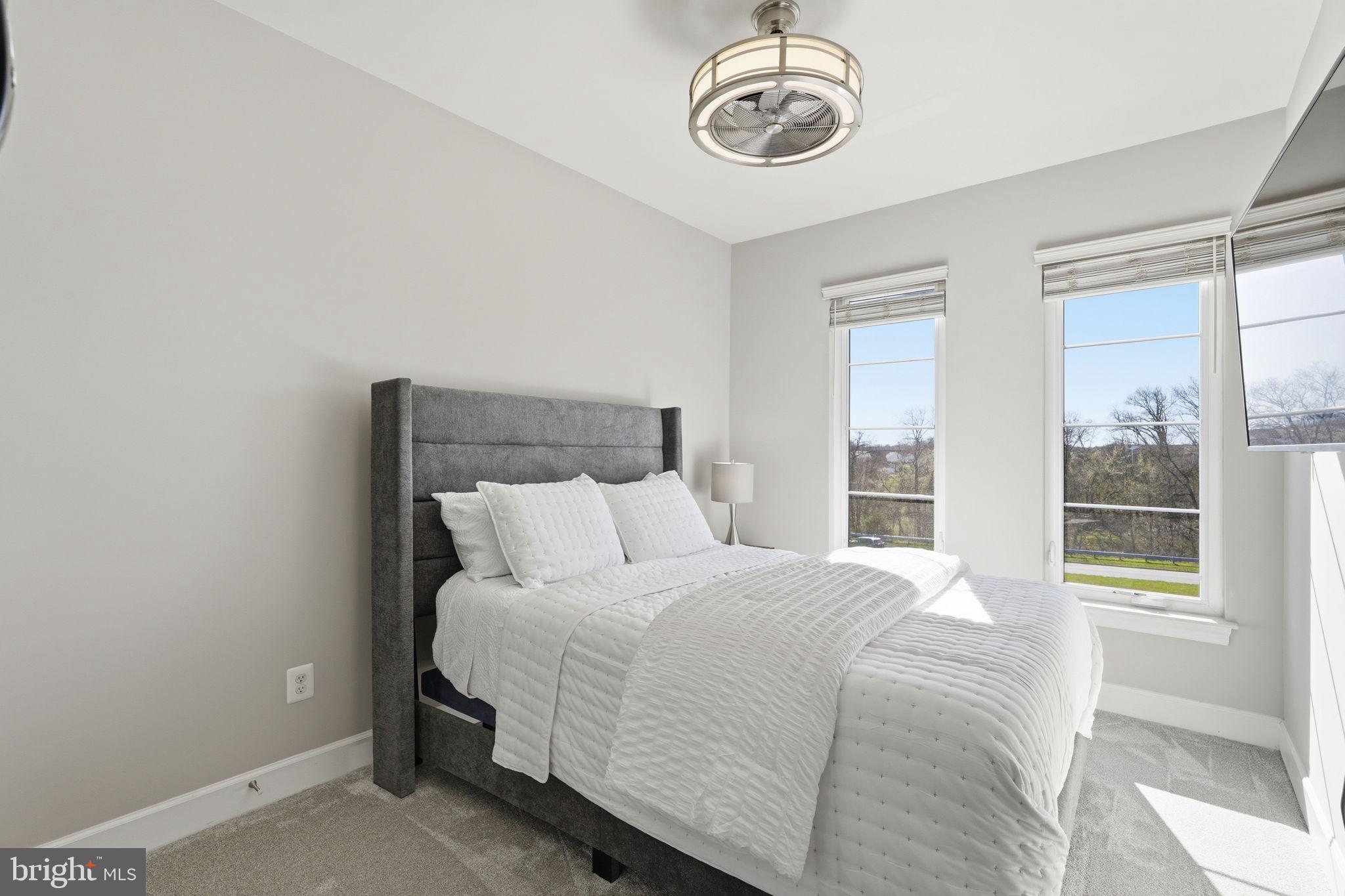 ONE LOUDOUN - Residential